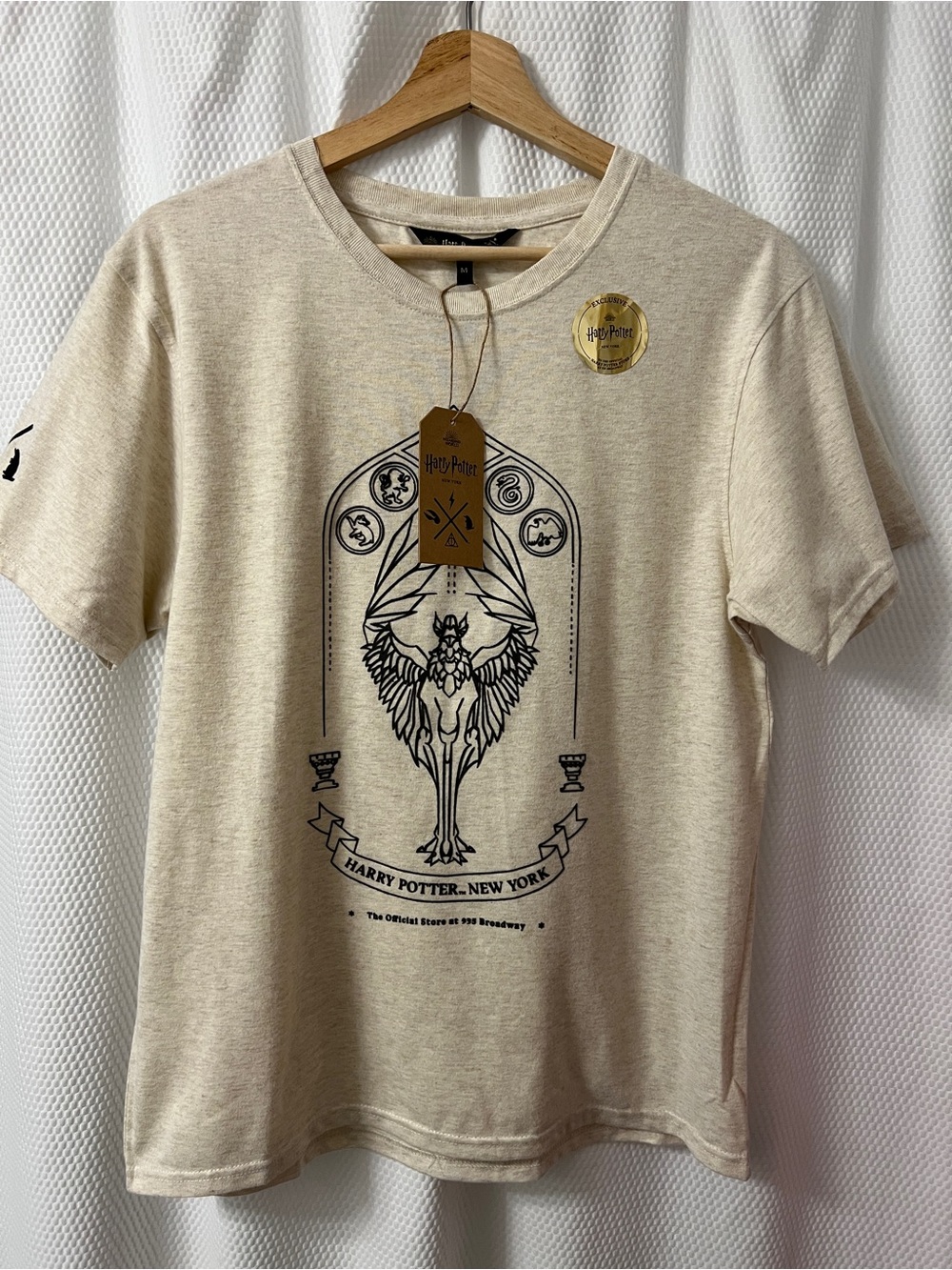 NWT Harry Potter Griffin New York Exclusive Flagship Store Short Sleeve -Medium